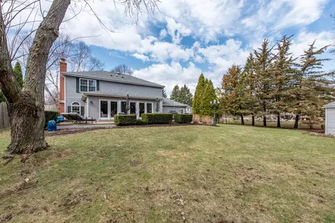 1629 Deer Run Rd, Gurnee, IL 60031 photo 4