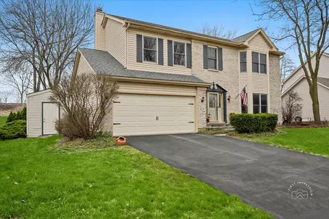 829 S Van Buren St, Batavia, IL 60510