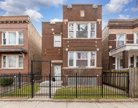 5521 S Winchester Ave, Chicago, IL 60636