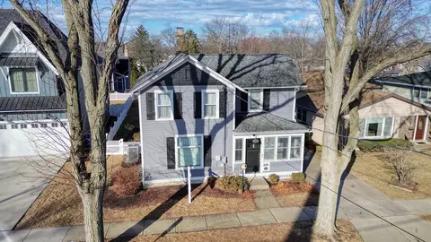 Exterior - 310 N Elm St, Itasca, IL 60143 photo 3 of 9
