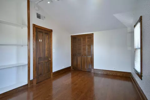 Bedroom - 310 N Elm St, Itasca, IL 60143 photo 3 of 4