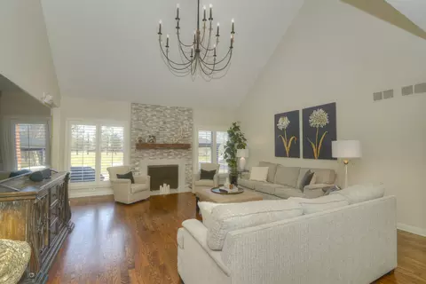 5 N794 Courcival Ln, Wayne, IL 60184 photo 11