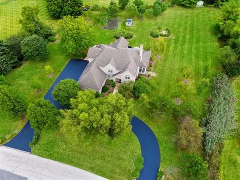 6 N721 Foley Ln, Saint Charles, IL 60175