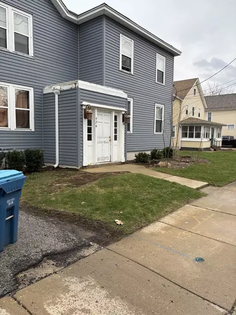 426 Jackson St, Aurora, IL 60505