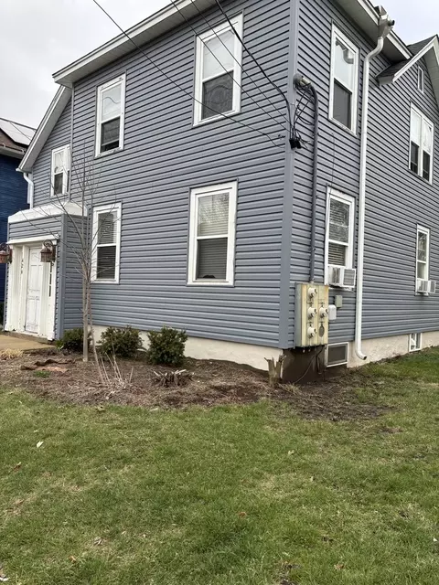 Exterior - 426 Jackson St, Aurora, IL 60505 photo 1 of 4