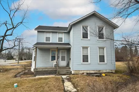 1121 Richards St, Joliet, IL 60433