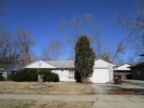 338 Indianwood Dr, Park Forest, IL 60466