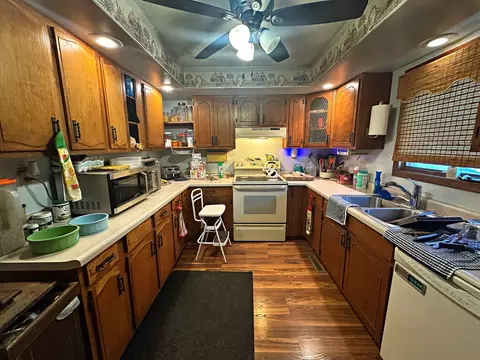 612 S Main St, Long Point, IL 61333 photo 9