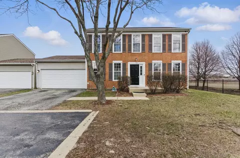 1744 Evening Star Ln, Aurora, IL 60504