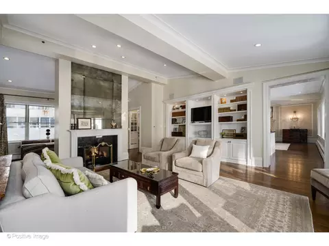 Living - 33 E Bellevue Pl #PH-W7, Chicago, IL 60611 photo 1 of 8