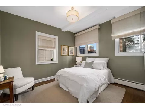 Bedroom - 33 E Bellevue Pl #PH-W7, Chicago, IL 60611 photo 3 of 3