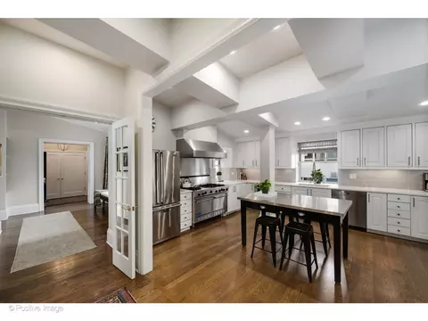 Kitchen - 33 E Bellevue Pl #PH-W7, Chicago, IL 60611 photo 4 of 4