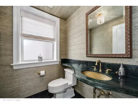 Bath - 33 E Bellevue Pl #PH-W7, Chicago, IL 60611 photo 1 of 4