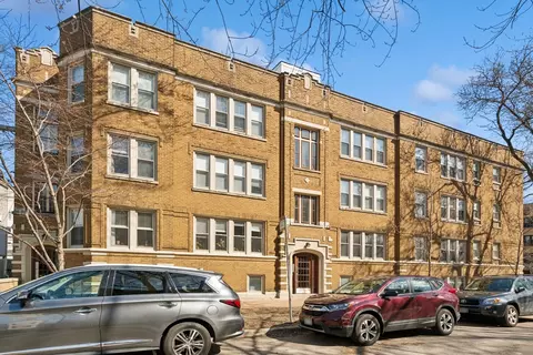 3801 N Marshfield Ave #1, Chicago, IL 60613
