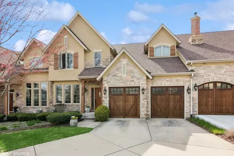 1725 Amelia Ct, Naperville, IL 60565