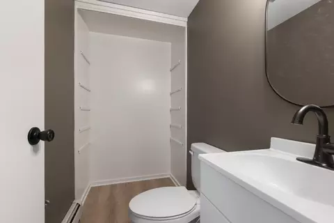 Bath - 1212 Merrill Ave W, Algonquin, IL 60102 photo 1 of 2