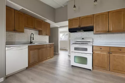 Kitchen - 1212 Merrill Ave W, Algonquin, IL 60102 photo 1 of 1