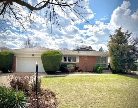 5200 Clausen Ave, Western Springs, IL 60558