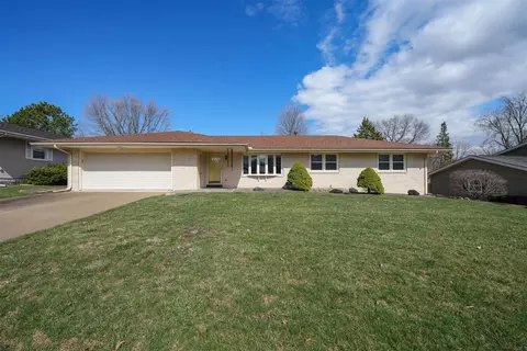 212 Riss Dr, Normal, IL 61761