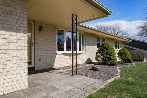 212 Riss Dr, Normal, IL 61761 photo 3