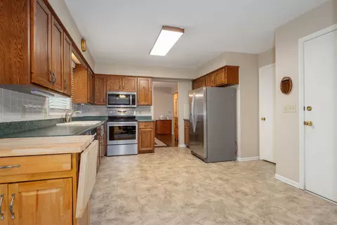 212 Riss Dr, Normal, IL 61761 photo 25