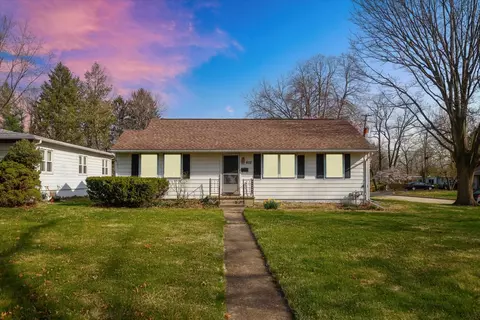 602 Hessel Blvd, Champaign, IL 61820