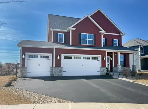 2313 Coventry Cir, Sycamore, IL 60178