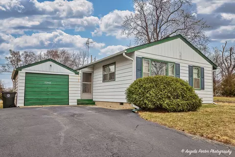 22066 W Loon Dr, Antioch, IL 60002