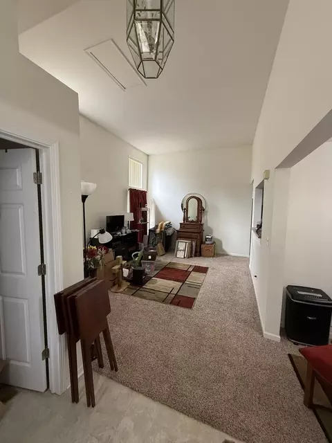 Entry Way - 249 Millers Xing, Itasca, IL 60143 photo 1 of 2