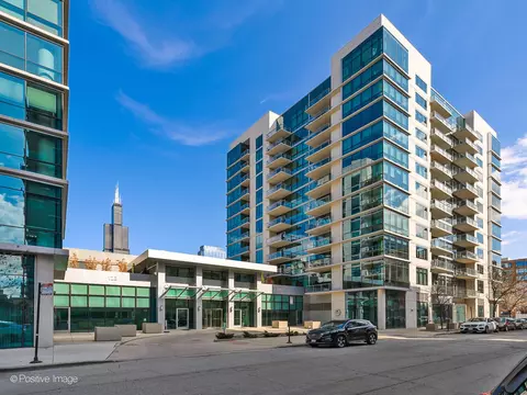 125 S Green St #1010A, Chicago, IL 60607