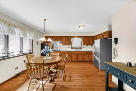 Kitchen - 3455 E 170th St, Lansing, IL 60438 photo 1 of 2