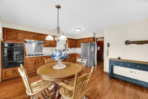 Kitchen - 3455 E 170th St, Lansing, IL 60438 photo 2 of 2