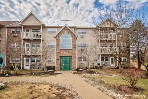 350 Cunat Blvd #3C, Richmond, IL 60071