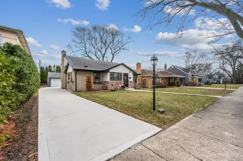 1623 S Greenwood Ave, Park Ridge, IL 60068