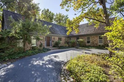 1100 Hillside Rd, Northbrook, IL 60062