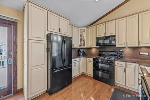 410 Harvard Ln, Bartlett, IL 60103 photo 5