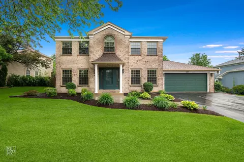 4488 Basswood Dr, Lisle, IL 60532