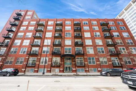 420 S Clinton St #617A, Chicago, IL 60607