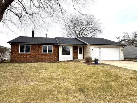 218 Larchwood Ln, North Aurora, IL 60542