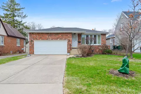 1012 N Chestnut Ave, Arlington Heights, IL 60004