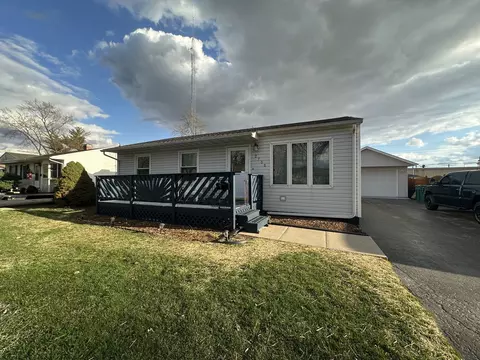 2706 Richmond St, Joliet, IL 60435