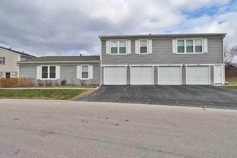 1053 Newport Hbr #1053, Schaumburg, IL 60193