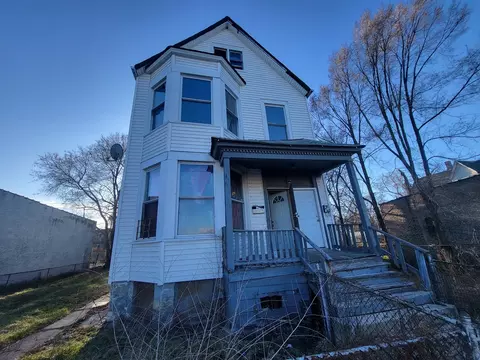 7024 S Racine Ave, Chicago, IL 60636