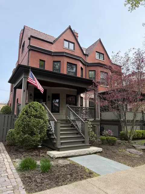 5335 N Lakewood Ave, Chicago, IL 60640