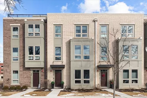 39 Chestnut Ave, Arlington Heights, IL 60005