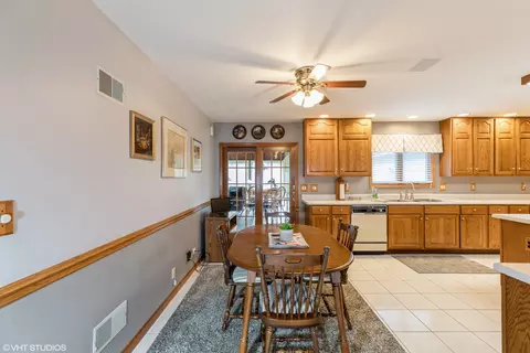 1205 174th St, East Hazel Crest, IL 60429 photo 10