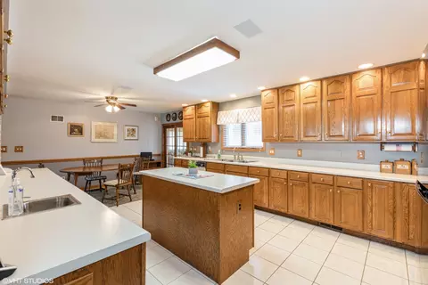 1205 174th St, East Hazel Crest, IL 60429 photo 9