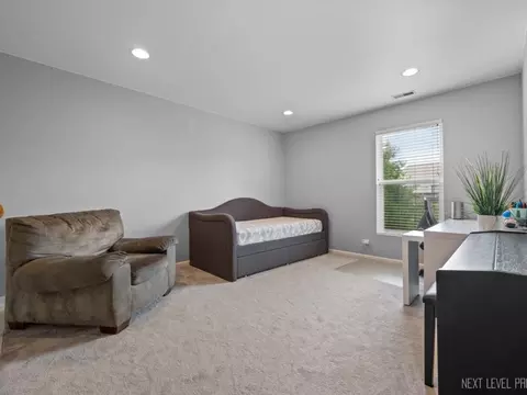 Bedroom - 1114 Bromley Ct, Aurora, IL 60502 photo 4 of 6