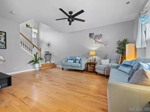 Living - 1114 Bromley Ct, Aurora, IL 60502 photo 4 of 5