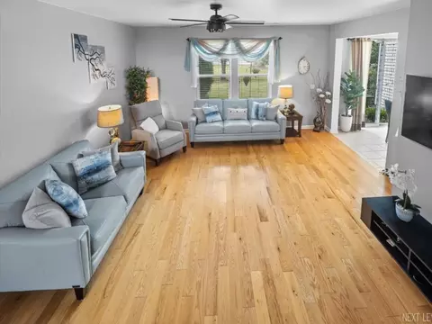 Living - 1114 Bromley Ct, Aurora, IL 60502 photo 1 of 5